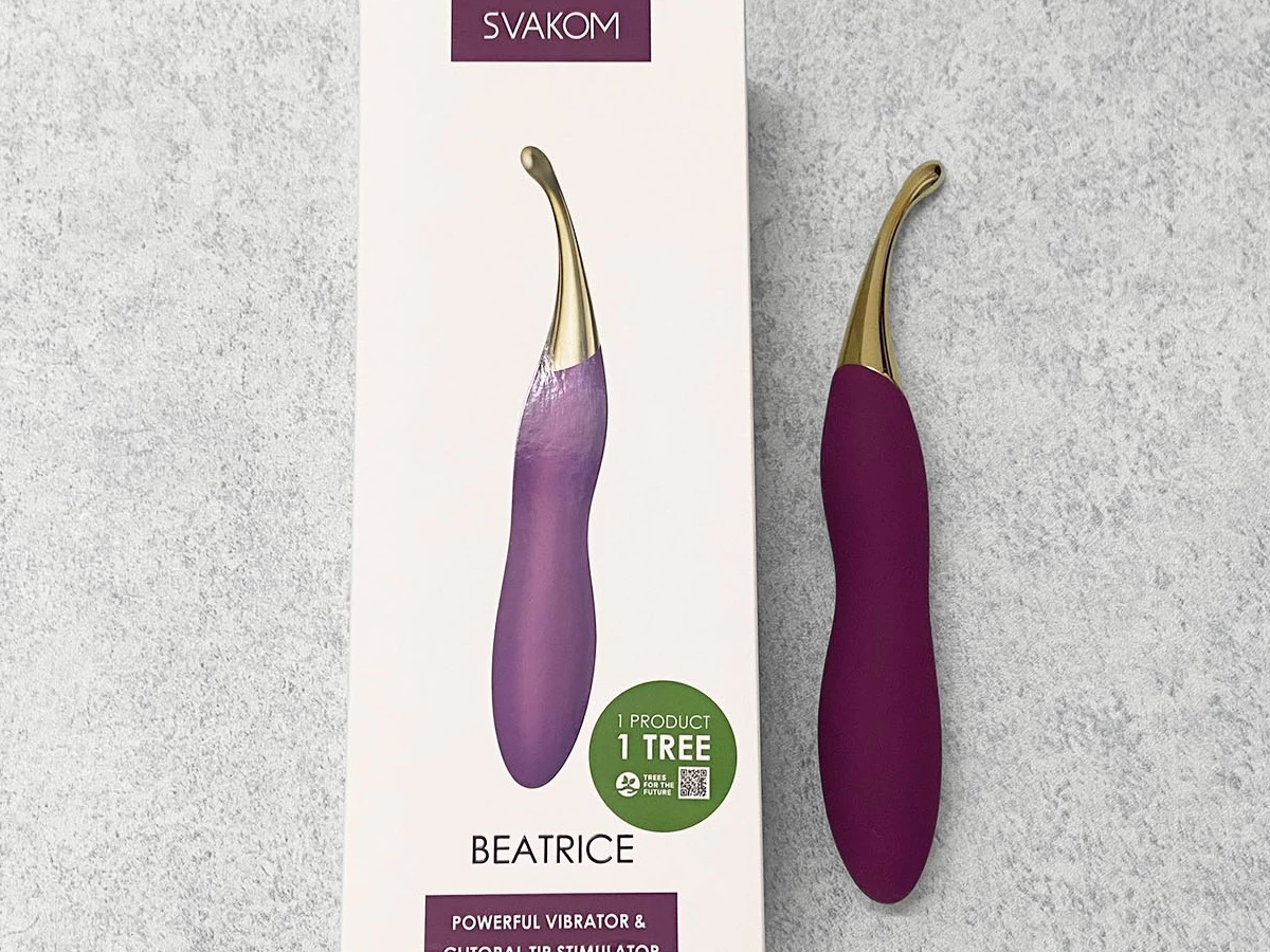 Máy m&aacute;t xa đi&ecirc;̉m G cao c&acirc;́p Svakom Beatrice 2 đầu rung phụ kiện