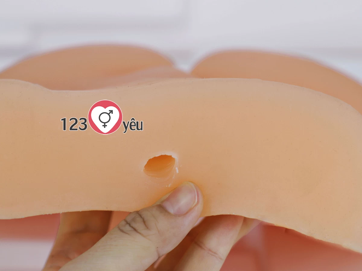 M&ocirc;ng giả silicon cho gay
