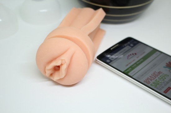 Âm đạo giả box nhỏ gọn cao cấp Lovetoy có rung 2