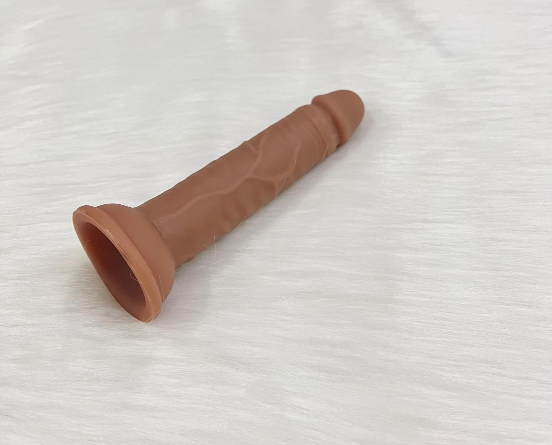 Dương vật giả có đế 5 inch mềm mại