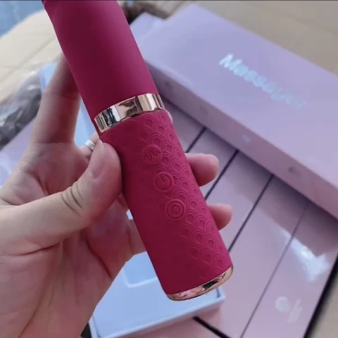 Dương vật rung thụt sang trọng nhiều tần số mạnh mẽ