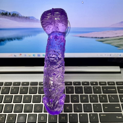 Dương vật giả có đế siêu mềm không rung