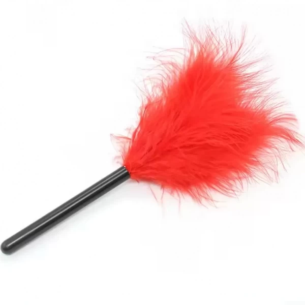 Đồ chơi bạo dâm nhiều món da mịn, lông mềm màu đỏ