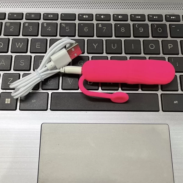 Trứng rung mini nhỏ gọn 10 chế độ cực mạnh