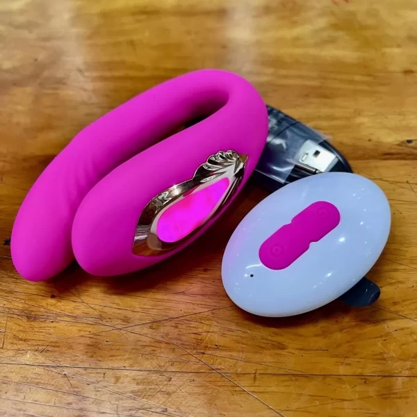 Máy mát xa điểm G âm đạo rung ngoáy 2 đầu cực phê