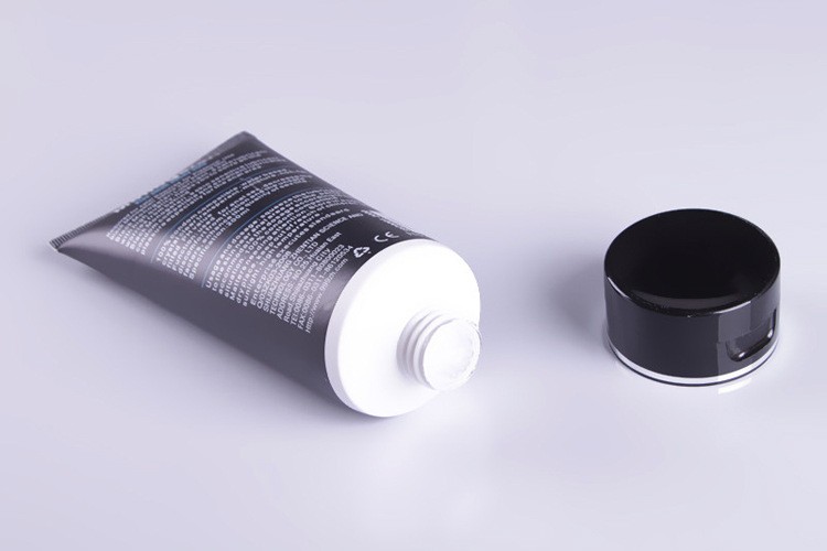 Gel bôi trơn âm đạo, hậu môn Monogatari 4