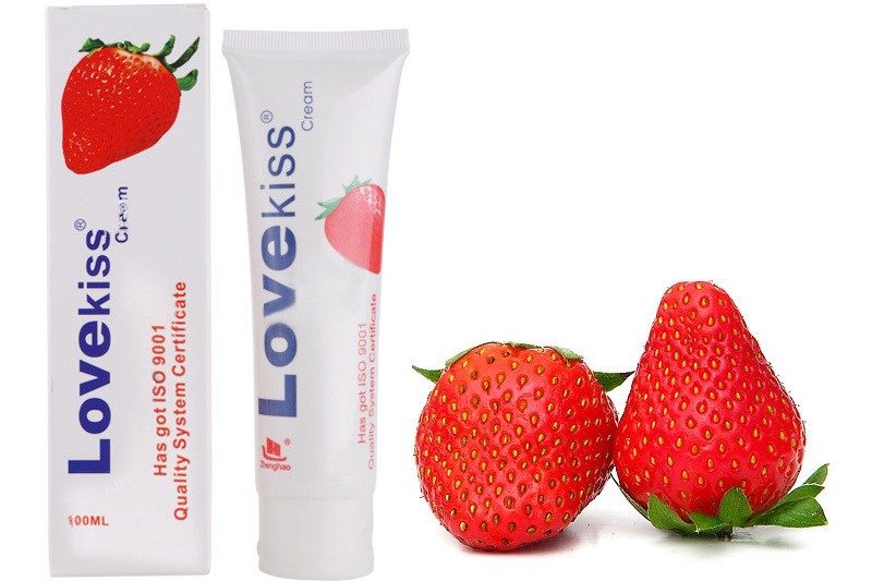 Gel bôi trơn âm đạo Love Kiss hương dâu 1