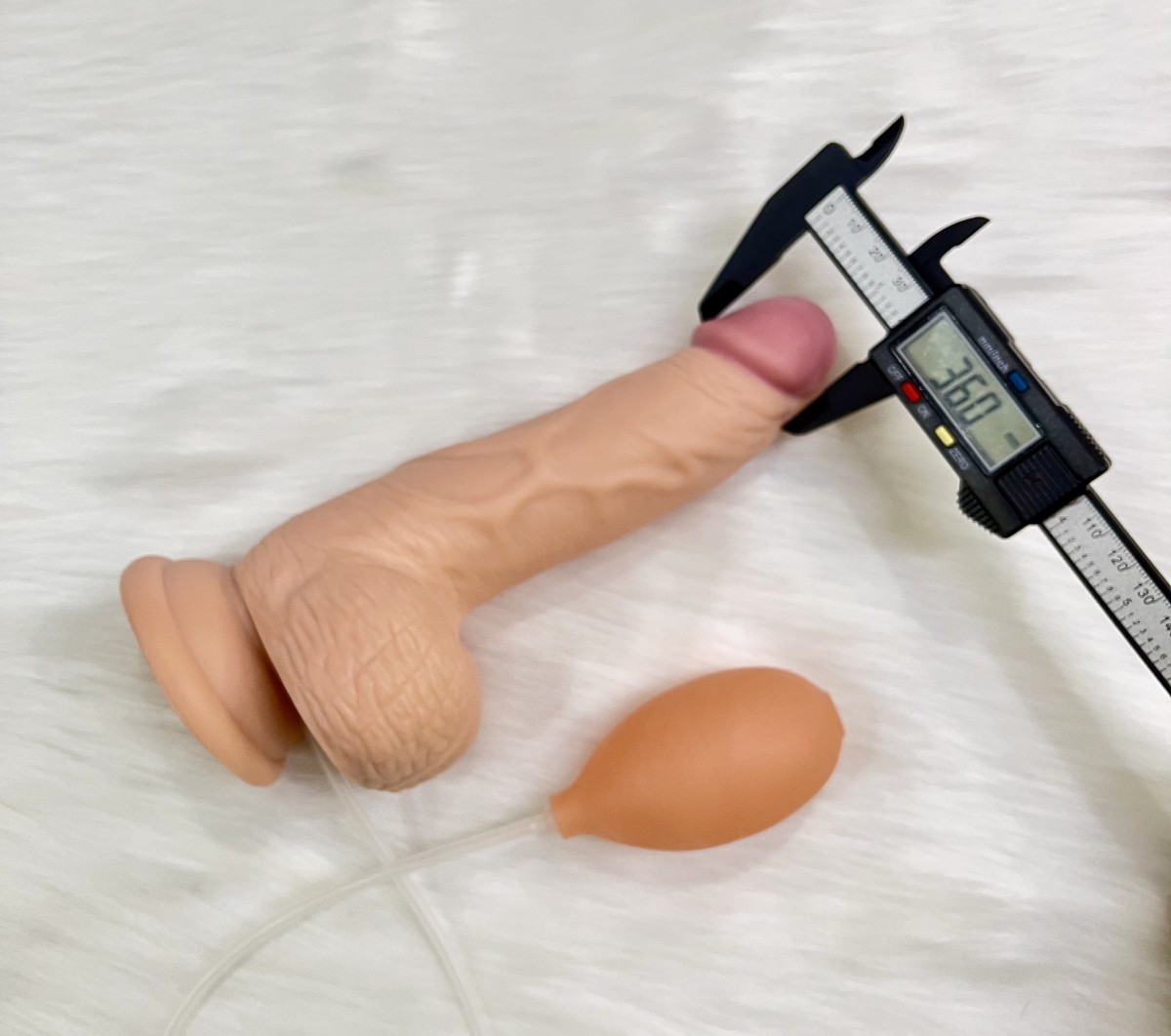 Sextoy dương vật giả có đế xuất tinh mềm mại 8